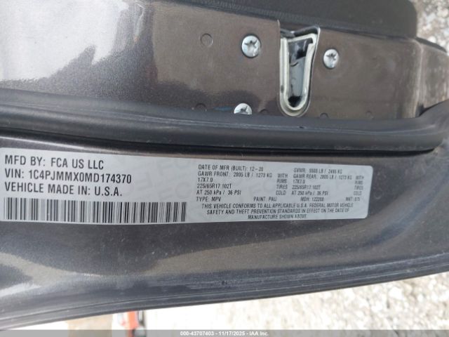 Jeep Cherokee Latitude Lux 4x4 Image 2