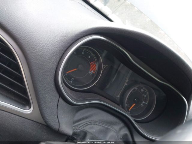 Jeep Cherokee Latitude Lux 4x4 Image 14