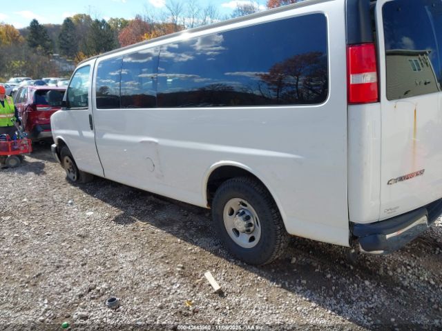 Chevrolet Express Lt Image 7