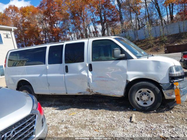 Chevrolet Express Lt Image 3