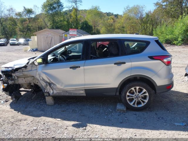 Ford Escape S Image 10