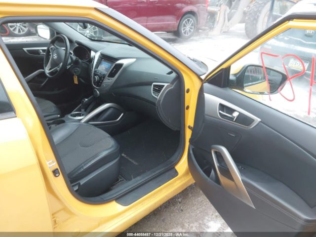 Hyundai VELOSTER Image 11