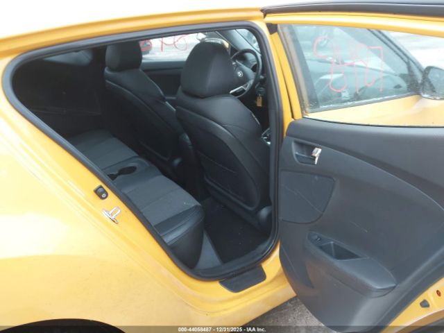 Hyundai VELOSTER Image 6