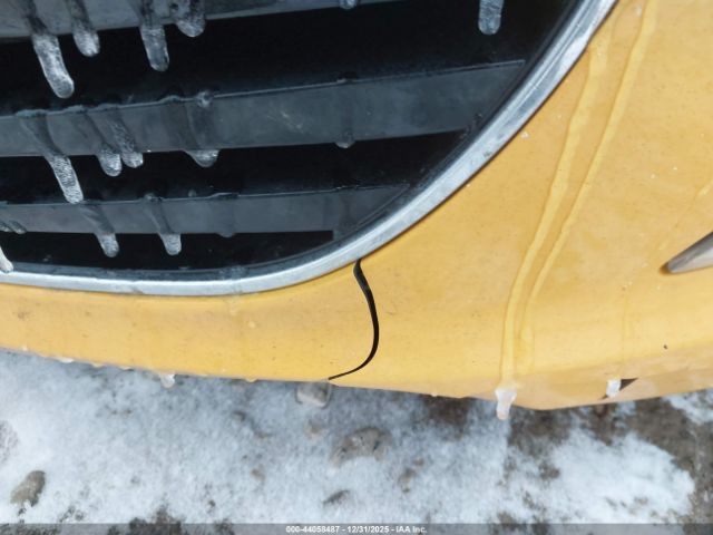 Hyundai VELOSTER Image 16