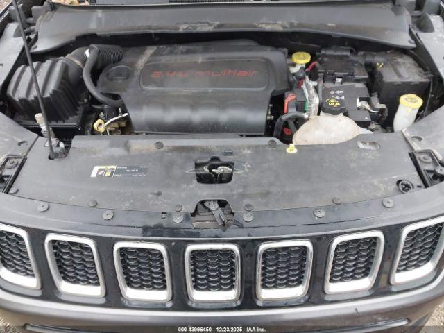 Jeep Compass Latitude 4x4 Image 11