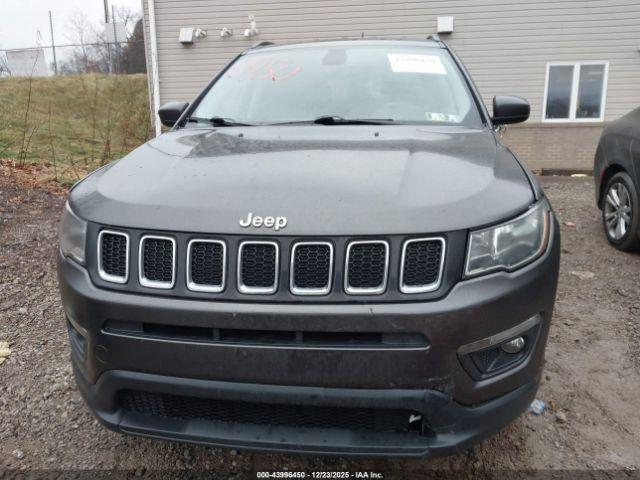 Jeep Compass Latitude 4x4 Image 13