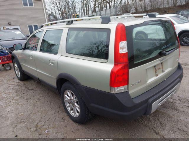 Volvo XC70 Image 2
