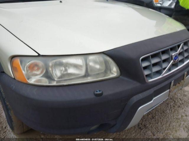 Volvo XC70 Image 13