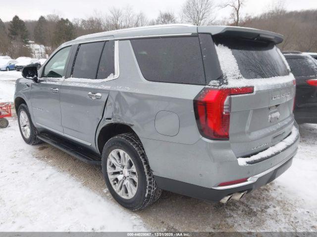 GMC Yukon 4wd Denali Image 9